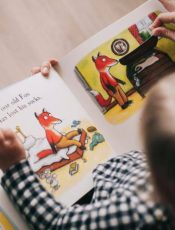 Książki z okienkami dla dzieci- sposób na naukę od najmłodszych lat